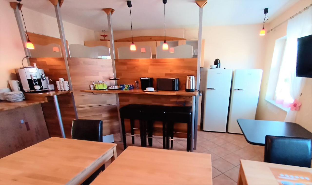 Bodensee Gaestehaus Tettnang Albergo Bagian luar foto